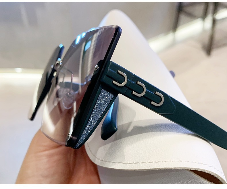 Women's Glasses trimmed square large frame sunglasses for women with UV protection, round face slimming sunglasses, advanced_voghion.com