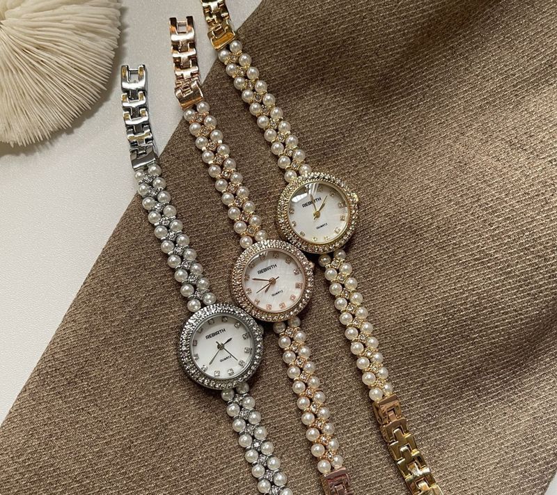 Nuovo orologio da donna di lusso leggero con bracciale in perle, squisito quadrante piccolo in madreperla di alto valore_voghion.com