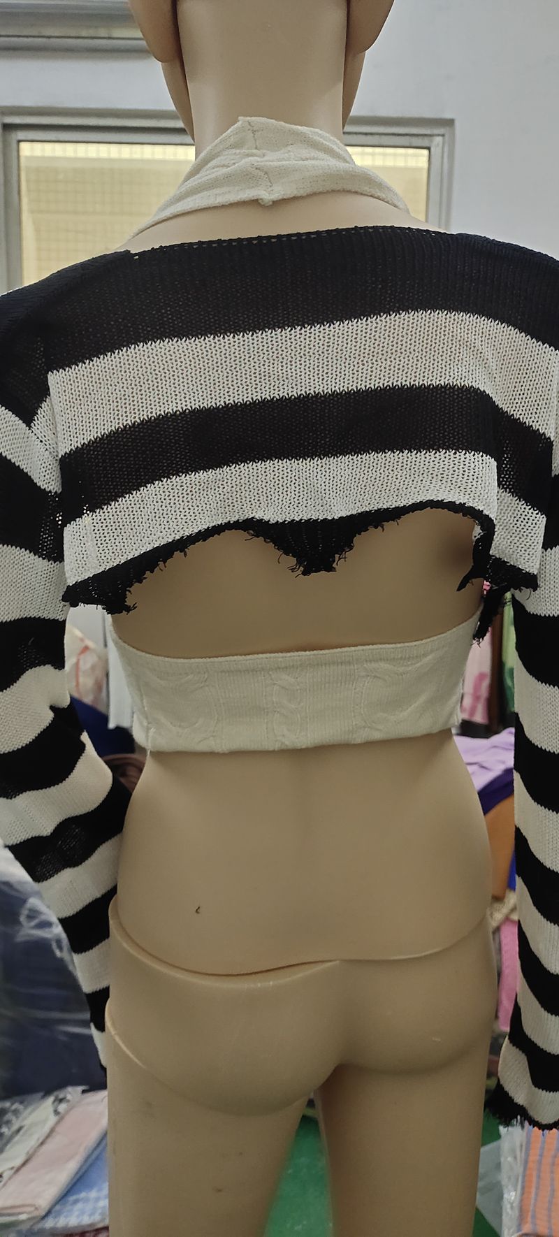 Wind Spicy Girl Contrasting Color Striped Woolen Hollow Cover Sweater For Women 2023 Autumn New Collection_voghion.com