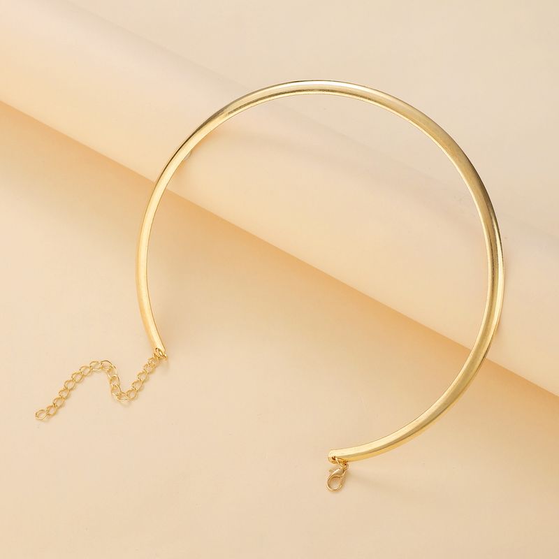 Minimalist Fashion Unique Niche High-end Cold Style Choker Necklace And Earrings Versatile Two-piece Set Accessories For_voghion.com