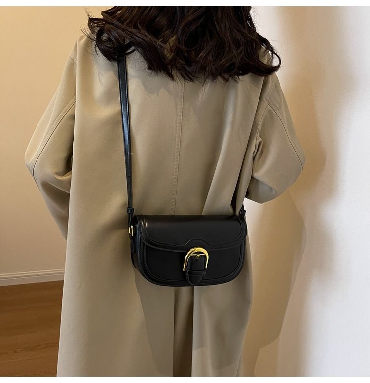 Retro High-End-Modetasche für Damen Neue vielseitige Satteltasche zum Pendeln Beliebte einfache lässige Umhängetasche_voghion.com