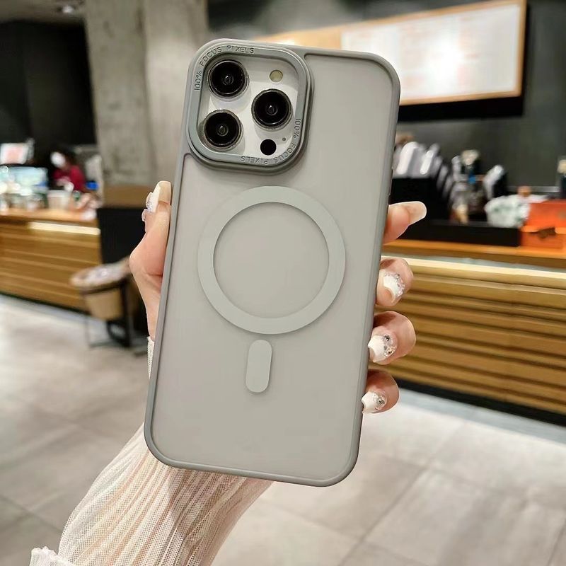 Phone Case & Covers Hardware Magnetic Suction Suitable Frosted Mobile Phone Case Skin Feeling Protective Cover_voghion.com