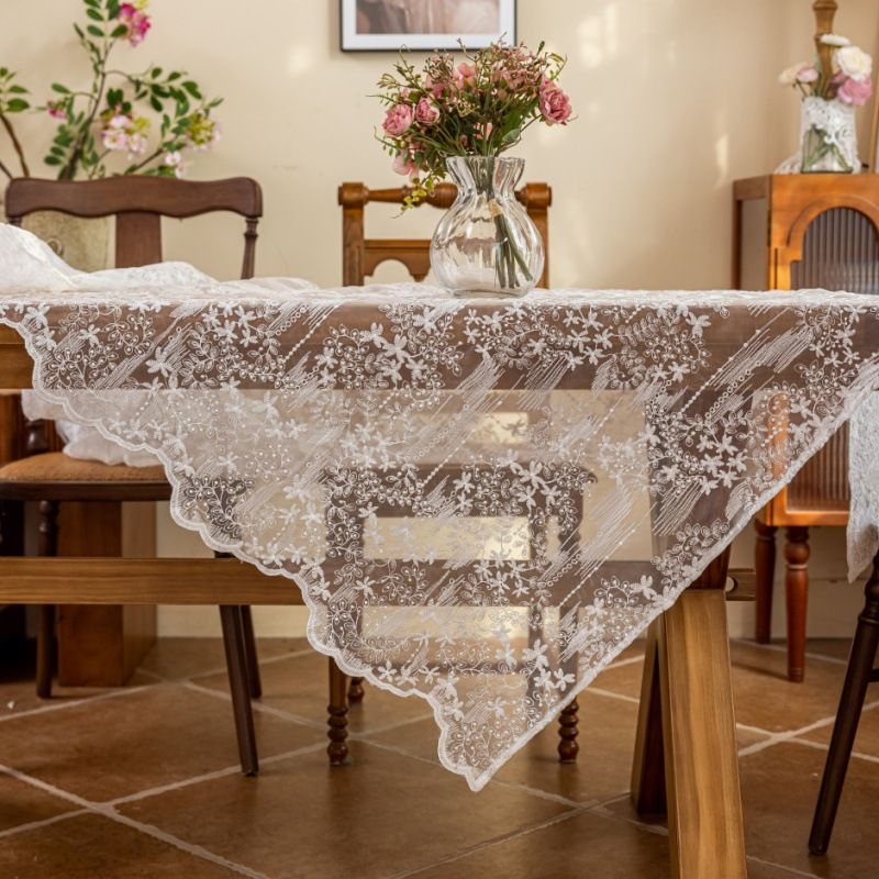 Le Xuan Show White Wedding Atmosphere Tablecloth INS Style Solid Color Embroidery Floral Light Luxury High-end Dining Table Cloth_voghion.com