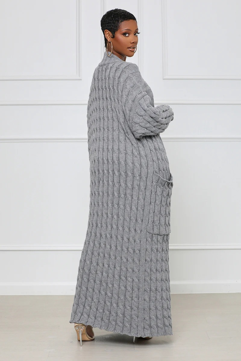 Damenbekleidung Locker gestrickte Strickjacke, gemütliche, übergroße Strickjacke mit Taschen, langer Zopfmuster-Pullovermantel, lockerer Boho-Chic, offene Vorderseite_voghion.com