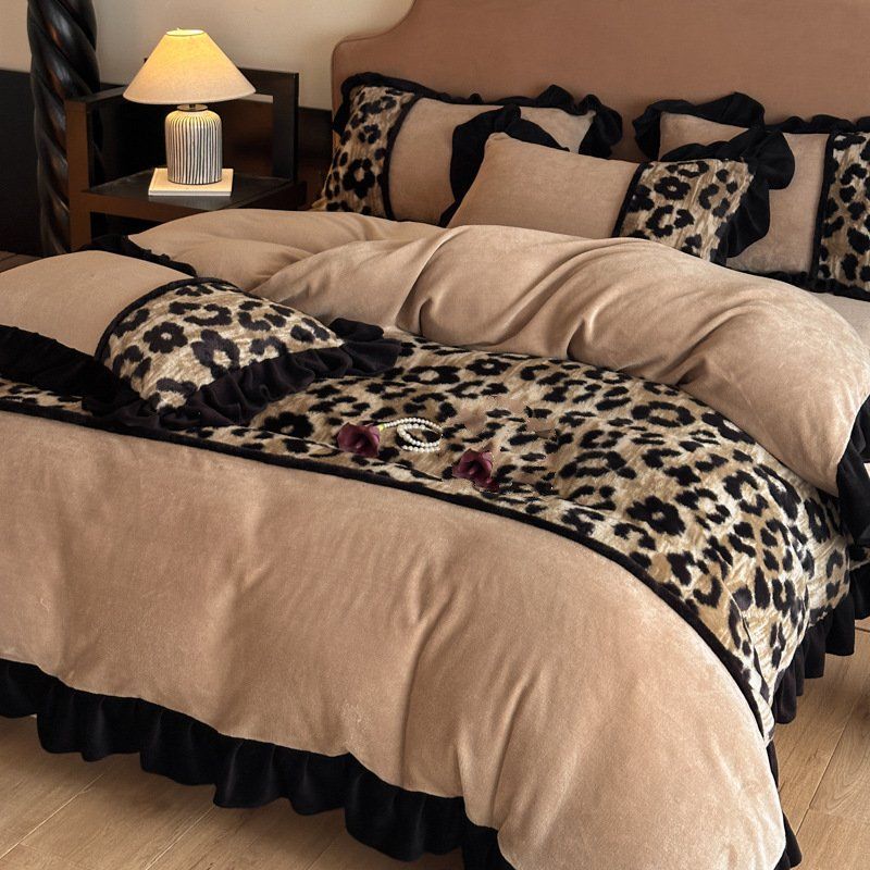 Parure de lit Rabbit Milk, ensemble d'hiver en velours corail léger et luxueux Melard : drap-housse, housse de couette et linge de lit._voghion.com