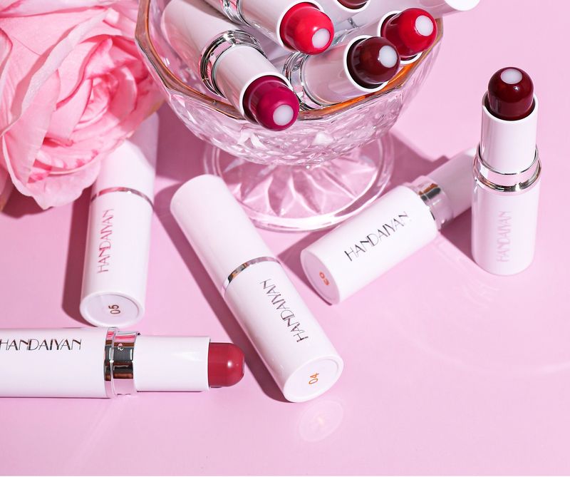 Han Daiyan handaiyan cross-border new two-in-one lipstick matte moisturizing 8-color sandwich lipstick_voghion.com