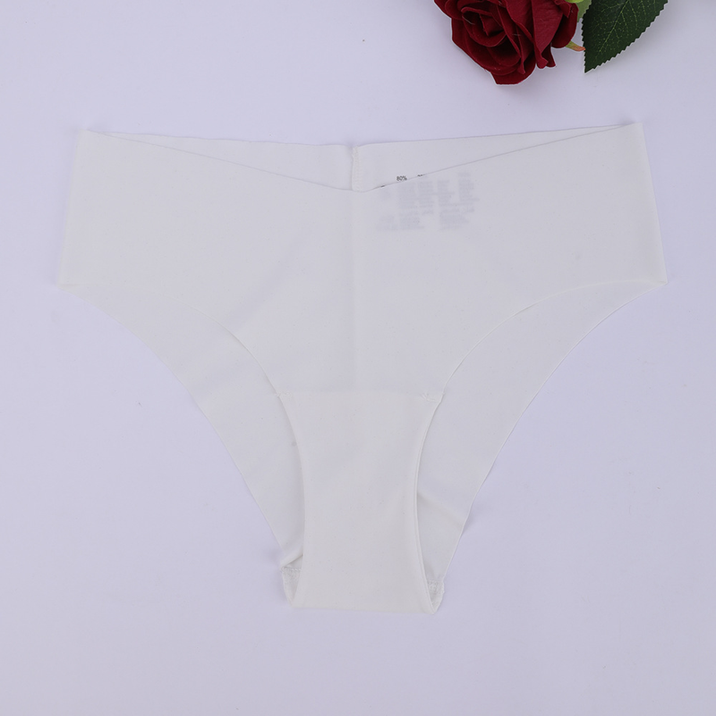 2025d New Women's Seamless Underwear Low Waist Sexy Shorts Stitched Ice Silk Breathable Briefs_voghion.com