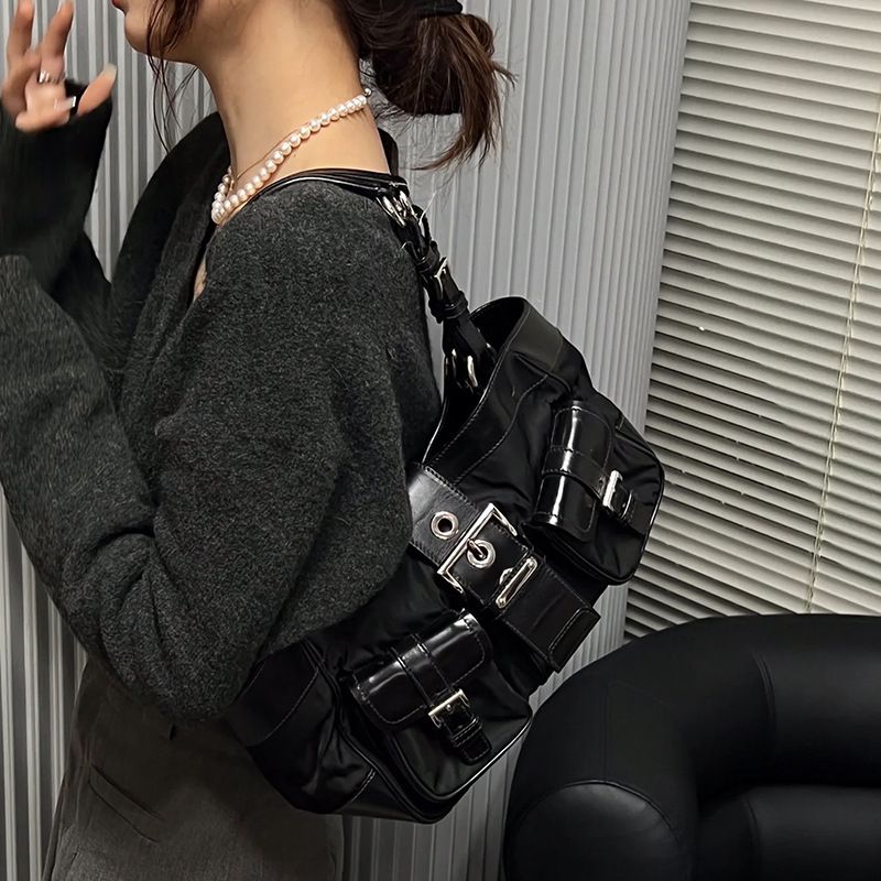 Ins Hundred Multi Pocket Schulter Achselhöhle Gewürz Damentasche 2025 Frühling Sommer Neuer Trend Mode Lässige Nische Persönlichkeit Hundred Daily_voghion.com
