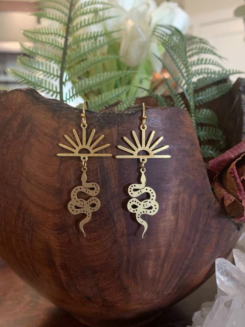Orecchini Orecchini fatti a mano con serpente e sole_voghion.com