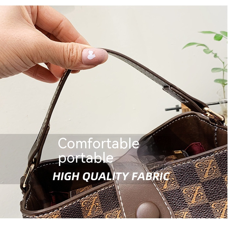 Een niche-designtas voor vrouwen, de nieuwe mode van dit jaar, retro-temperament, veelzijdige brede schouderband, retro-crossbody-emmertas_voghion.com