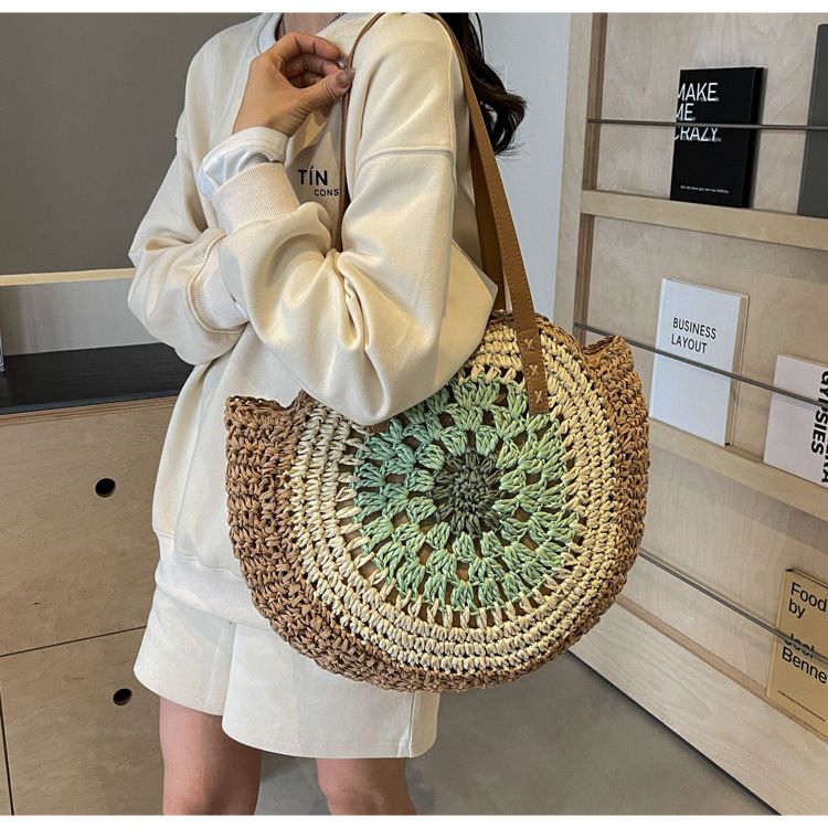 Bolso grande de paja con cremallera redonda para vacaciones en la playa con bloques de color de paja para mujer_voghion.com