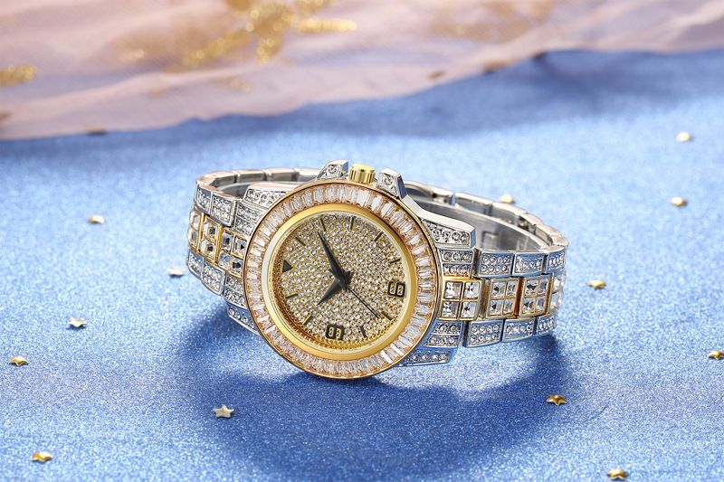 Luxuriöse Herren-Quarzuhr mit Zifferblatt mit Diamanten, Edelstahlarmband, wasserdicht, modisches und elegantes Design für legere und formelle Anlässe_voghion.com