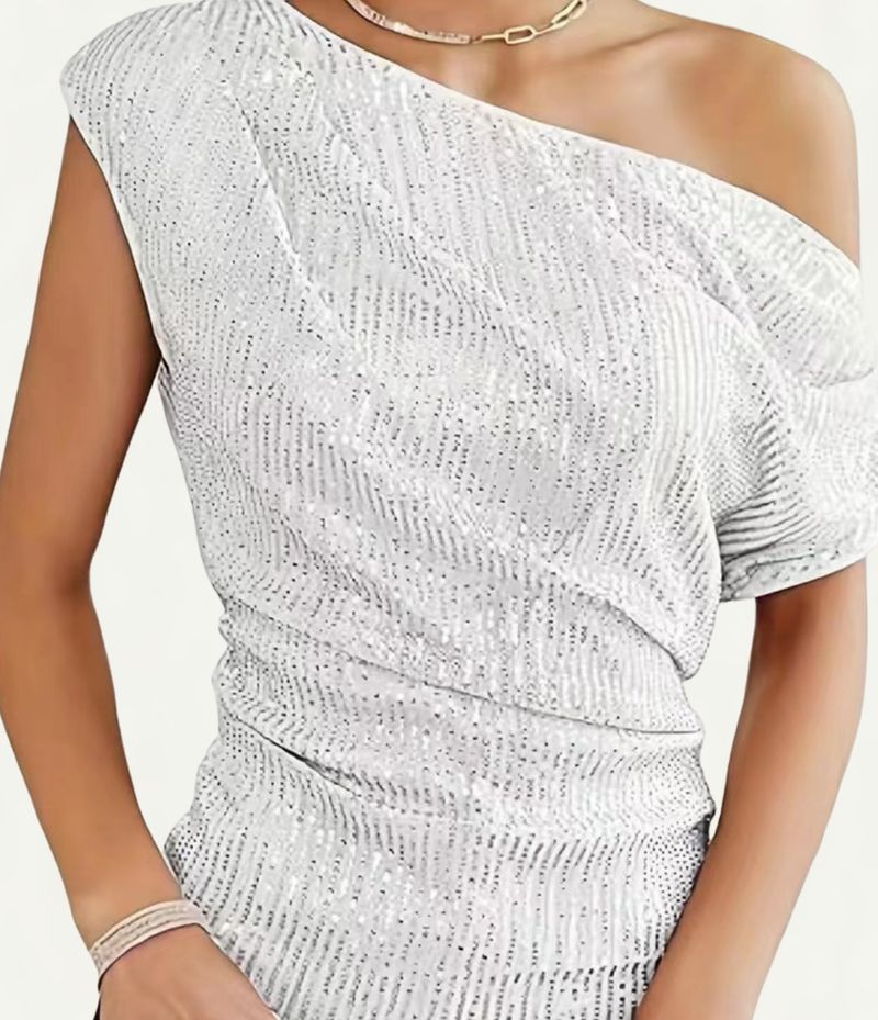 Vêtements pour femmes T-shirt d'été à manches courtes et col oblique avec perles pailletées et paillettes_voghion.com