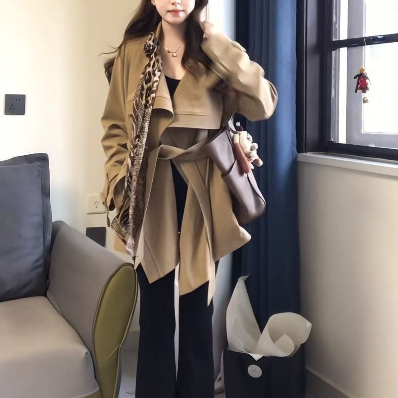 Korean Style New Autumn Khaki Short 2025 Super Beautiful Trench Coat For Petite Women With Design Sense_voghion.com
