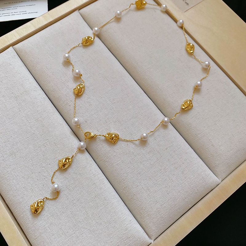 Echt vergoldete unregelmäßige Perlenkette im französischen Hofstil, Schlüsselbeinkette, Nischendesign, Sinn für Schmuck_voghion.com