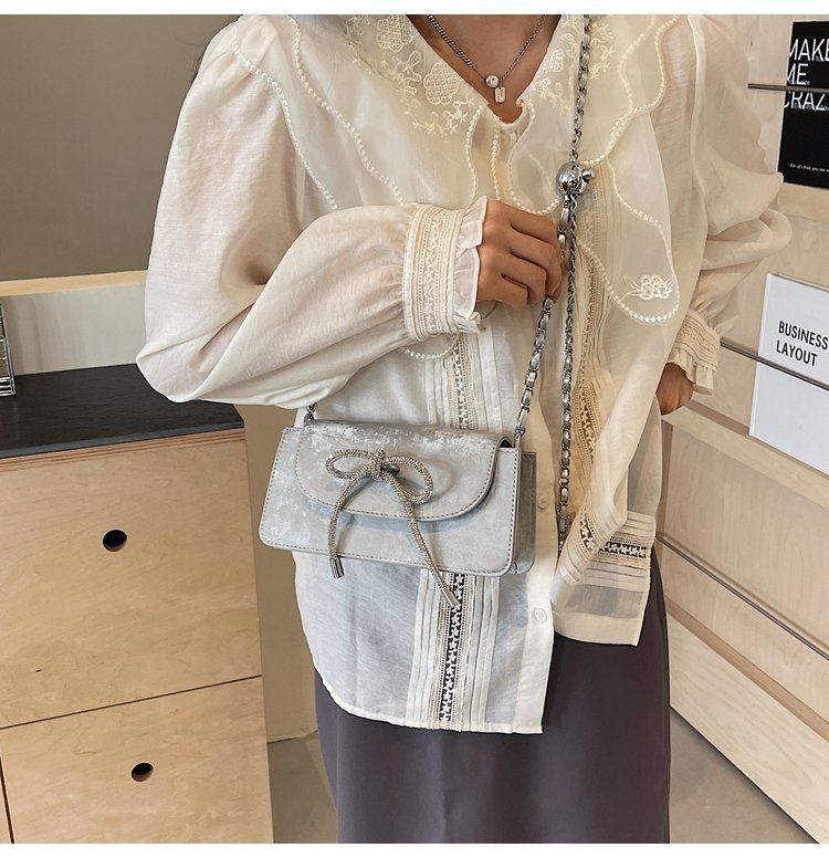 2024 New Chain Crossbody Single Shoulder Sequin Women's Texture Small Fragrant Wind Solid Color Bow Mini Handheld Bag_voghion.com