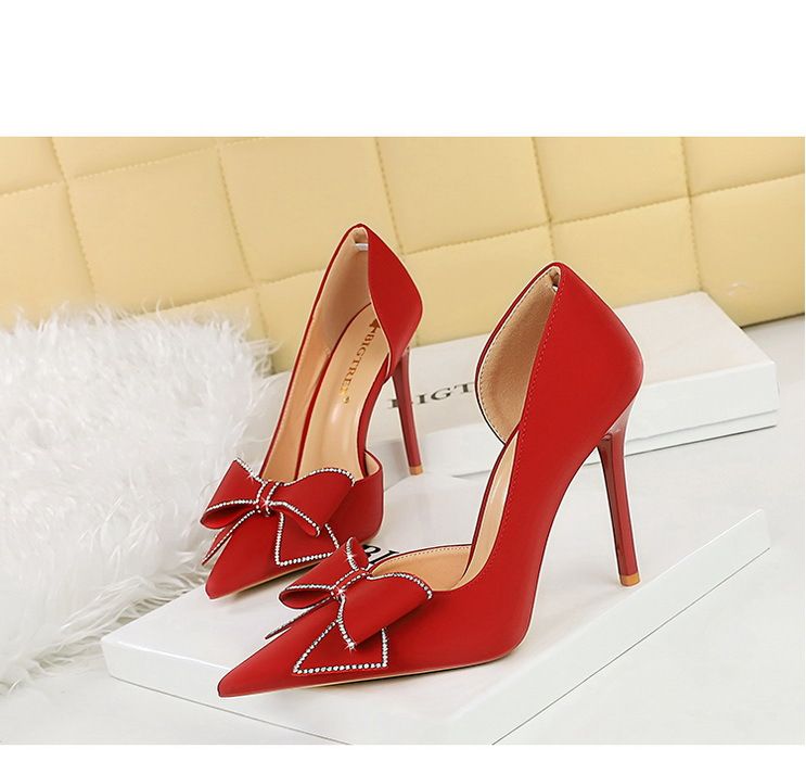 626-H37 Stil Bankett High Heels mit dünnen Absätzen, flacher Öffnung, spitzer Zehenpartie, seitlich ausgehöhlter Strassschleife, Single_voghion.com