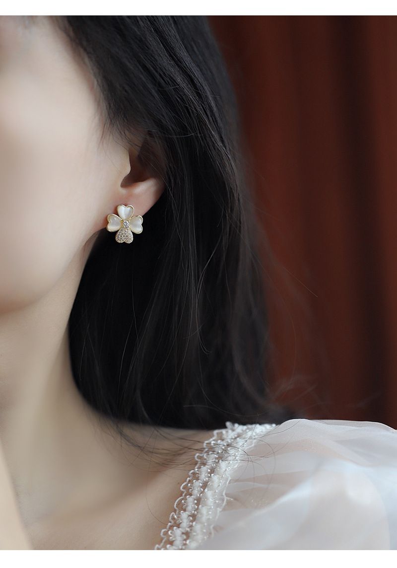 Women's accessories Diamond set simple temperament design sense trend earrings earrings_voghion.com