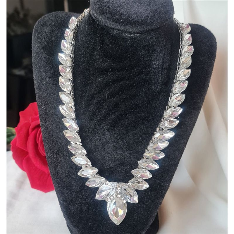 Hot selling modieuze sprankelende kristallen hanger voor vrouwenfeesten en dansen, acryl stenen slot bot ketting ketting_voghion.com