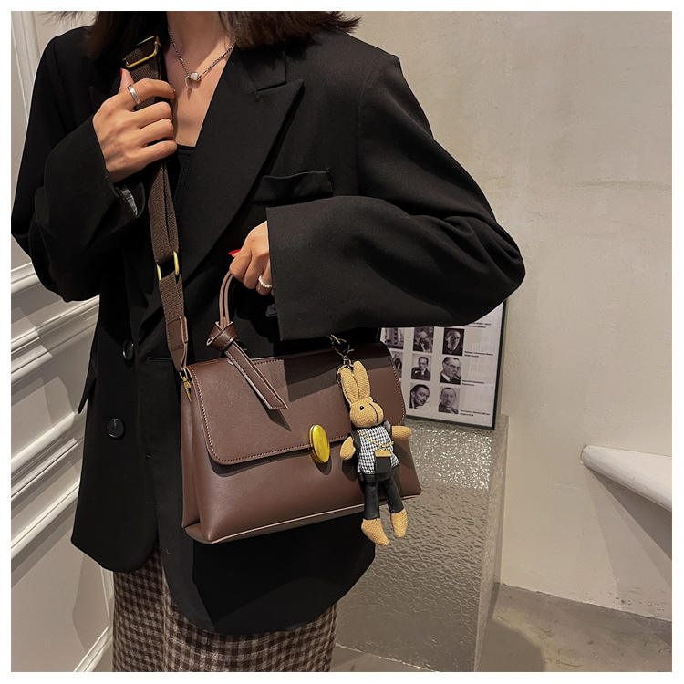 Borsa a trama Borsa da donna 2023 Borsa a tracolla nuova moda primavera 2023 Borsa a tracolla monospalla rossa versatile in rete_voghion.com