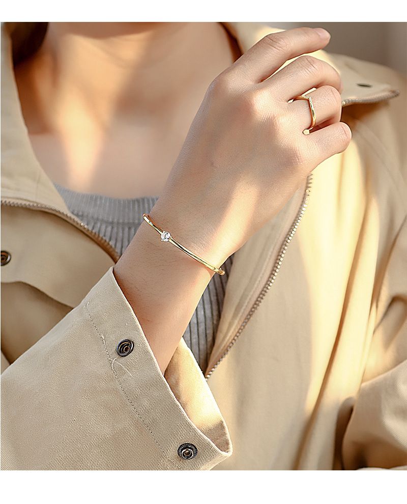 Pulseira de zircônia com quatro garras Temperamento Versátil Diamante K Ouro Pulseira Aberta Acessórios para Relógios_voghion.com