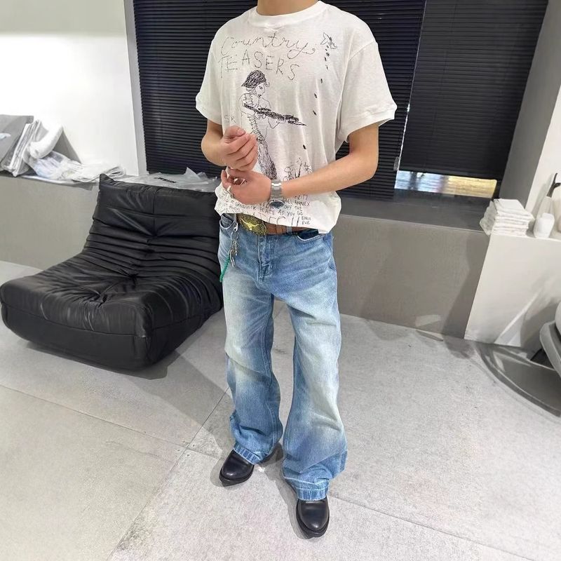 Jeans blu lavati – Denim a gamba larga a trapezio con baffi e scolorimento (80% cotone, rigido e non elasticizzato, per streetwear retrò unisex)_voghion.com