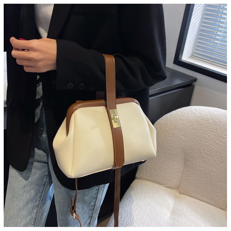 Luxuriöse Designer-Handtaschen, hochwertige, elegante Geldbörse für Damen, neue trendige, modische Nischen-Umhängetasche aus weichem Leder, vielseitig einsetzbar
_voghion.com
