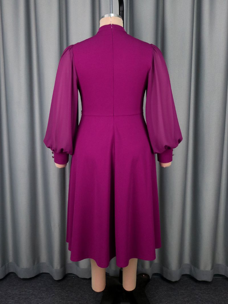 Elegantes lila Abendkleid in Übergröße – Hoher Halsausschnitt, transparenter Ausschnitt, Glockenärmel aus Chiffon und Kristallgürtel (0XL–4XL, A-Linie, Midi, formelles Partykleid)_voghion.com