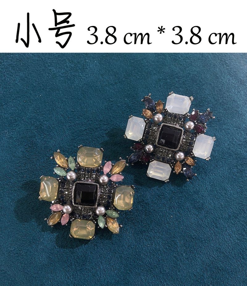 Classic Square Geometric Rhinestone Brooch Fashion Women's Coat Pin Accessory Corsage_voghion.com
