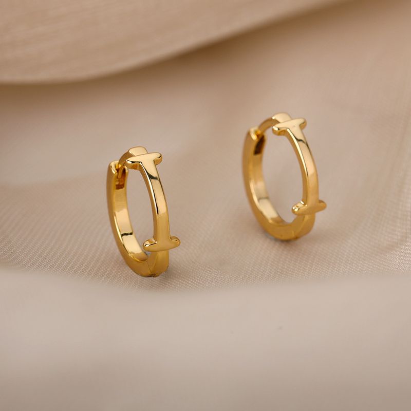 Korean new style 26 English letters earrings for women simple temperament cold style earrings name earrings_voghion.com