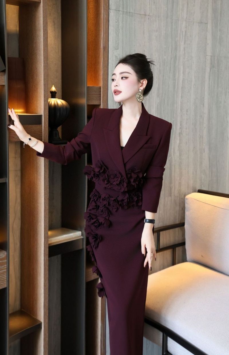 Eleganter, leichter Business-Anzug für Mädchen, Herbst 2025, aufwendig gearbeitet, mit dreidimensionalem Blumenmuster, Blazer und Rock_voghion.com