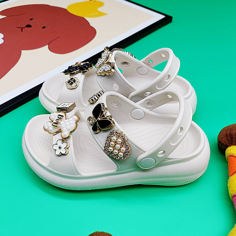 Neue kinder Nette Cartoon Schwarz Weiß Bär Sommer Jungen und Mädchen Sandalen Dicke Sohle Anti-rutsch-Strand Hausschuhe_voghion.com