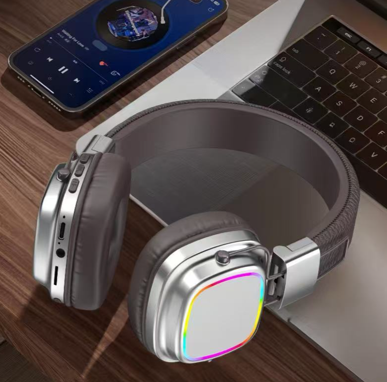 Huaqiangbei New Wireless Bluetooth Head-Mounted Retro Luminous Heavy Bass Noise Cancelling Headphones Suitable For_voghion.com