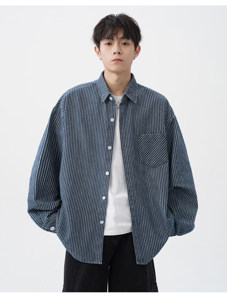 Herrenbekleidung Retro Washed Denim Gestreiftes Langarmhemd Frühlingsstil Rückennaht-Design Lockeres Freizeithemd_voghion.com