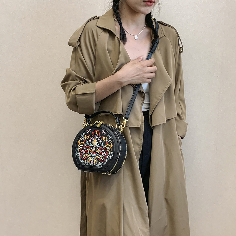 Nischen-Handtaschen mit hochwertiger Textur und Stickerei für Damen 2024, neuer Stil, trendiger literarischer chinesischer Stil, kleine runde Umhängetasche mit einer Schulter_voghion.com