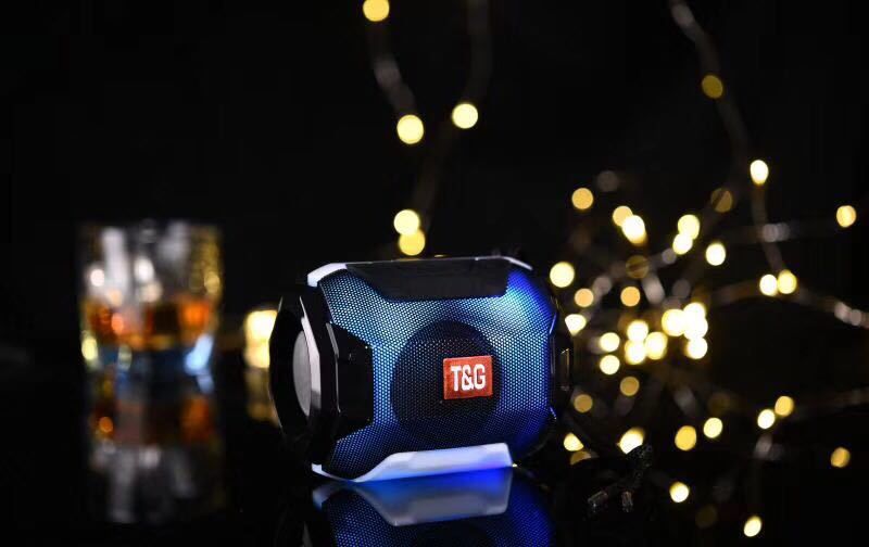Ny TG162 Färgglad Ljus Handhållen Trådlös Bluetooth Utomhuskortsinsättning Subwoofer Kreativ Gåva Minihögtalare_voghion.com