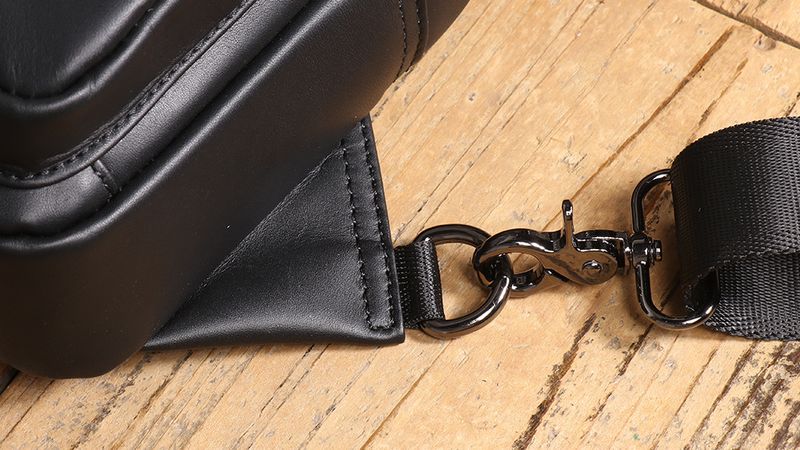 Mochila multifuncional para lazer ao ar livre com camada de cabeça e peito de couro bovino 2025_voghion.com