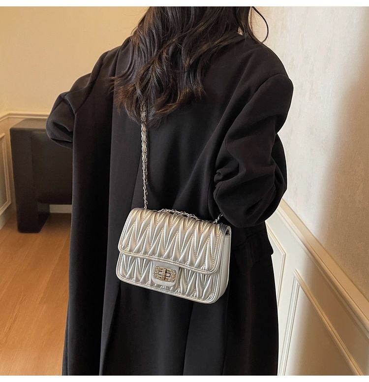 High-end Chain For Women 2025 Autumn New Fashion Simple Casual Single Shoulder Small Square Office Crossbody Bag_voghion.com