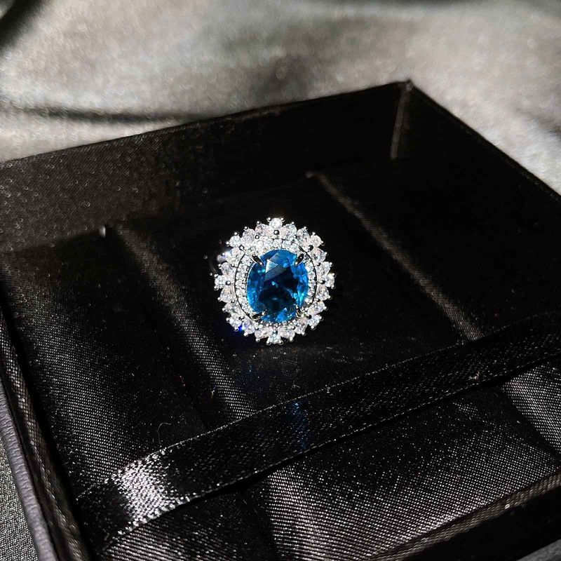 Europäische und amerikanische neue Luxus-Farbschatz-Set mit eingelegtem blauem und gelbem Zirkon, Halskette, Ring, Ohrringe, Anhänger, weiblicher Saphir_voghion.com