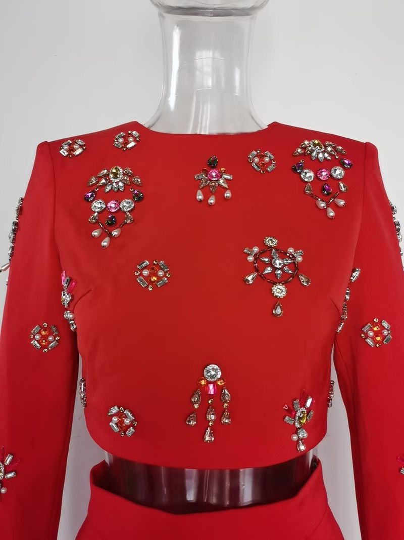 Vêtements pour femmes Spot Nouvel An atmosphère rouge festif super lourd perlé à manches longues col rond jupe tempérament jupe deux pièces costume_voghion.com