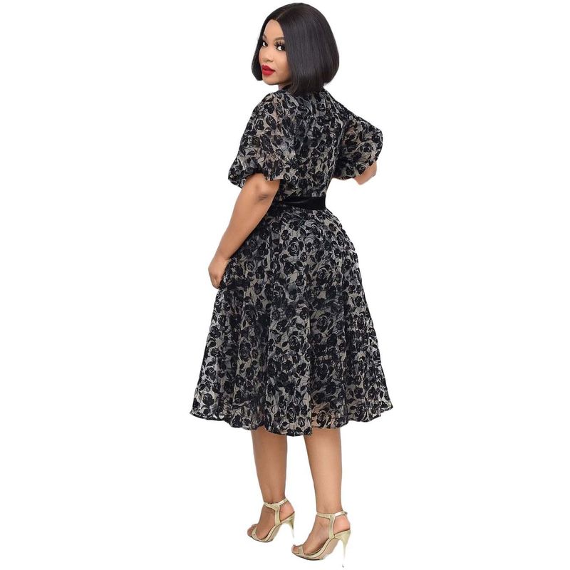 2025 neue Sommer Stil Stehkragen Schwarz Plüsch Dichtes Mesh Taille Spitze Spleißen Modische Abnehmen Kleid_voghion.com