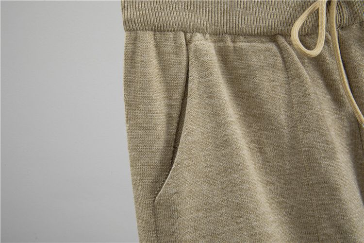 Set van gebreide trui en wijde broek voor dames – oversized vest en broek met hoge taille – kleurgeblokte combinatie van kantoor en weekend (kaki/zwart/grijs)_voghion.com