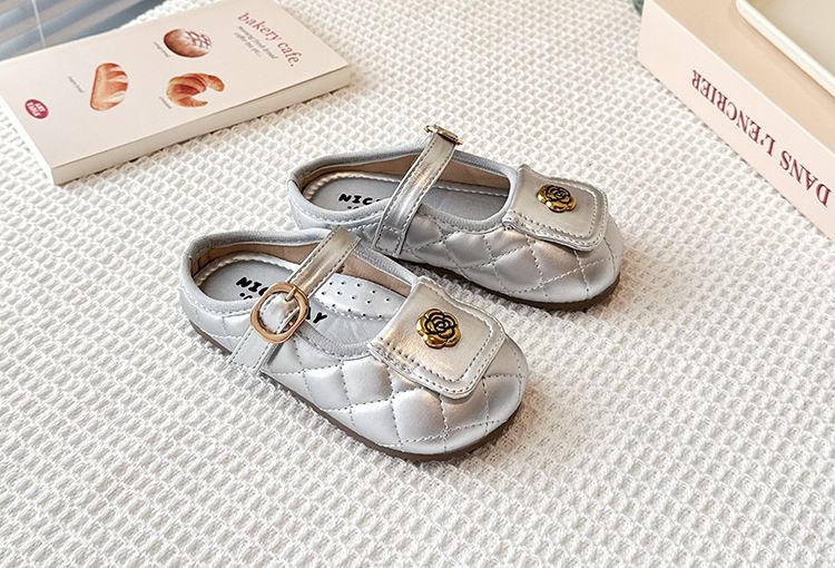 Sandali chiusi per bambini, estate 2025, nuove scarpe da principessa per ragazze, stile coreano Little Chane, suola morbida, cinturino singolo_voghion.com
