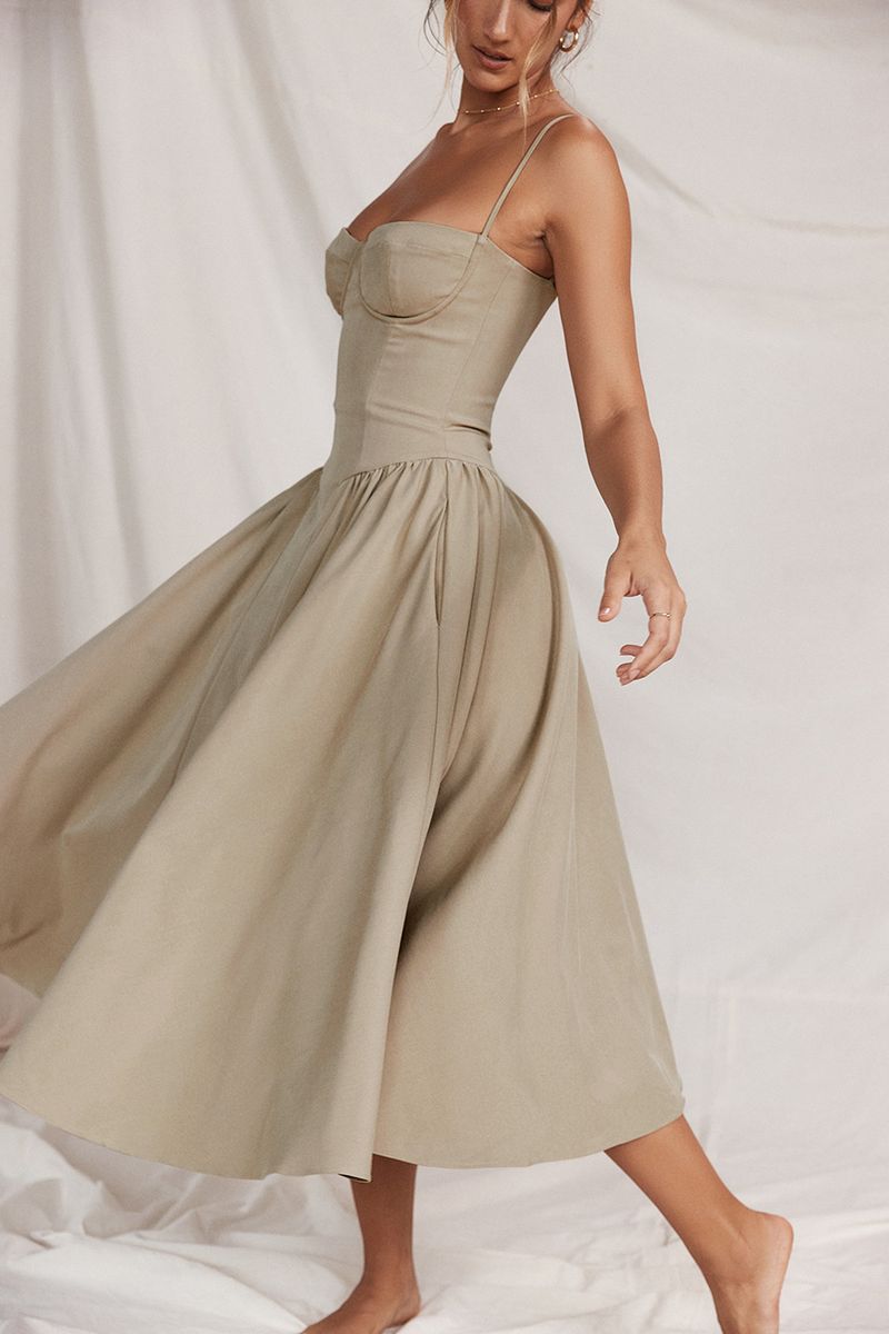 Women's Clothing Temperament Palace Style New Low Cut Sling Style Swing Dress_voghion.com