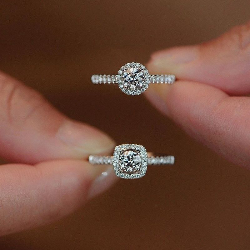 Anel feminino quadrado redondo de moissanita simulada de um quilate, anel de diamante com proposta elegante e simples, faixa ajustável para_voghion.com