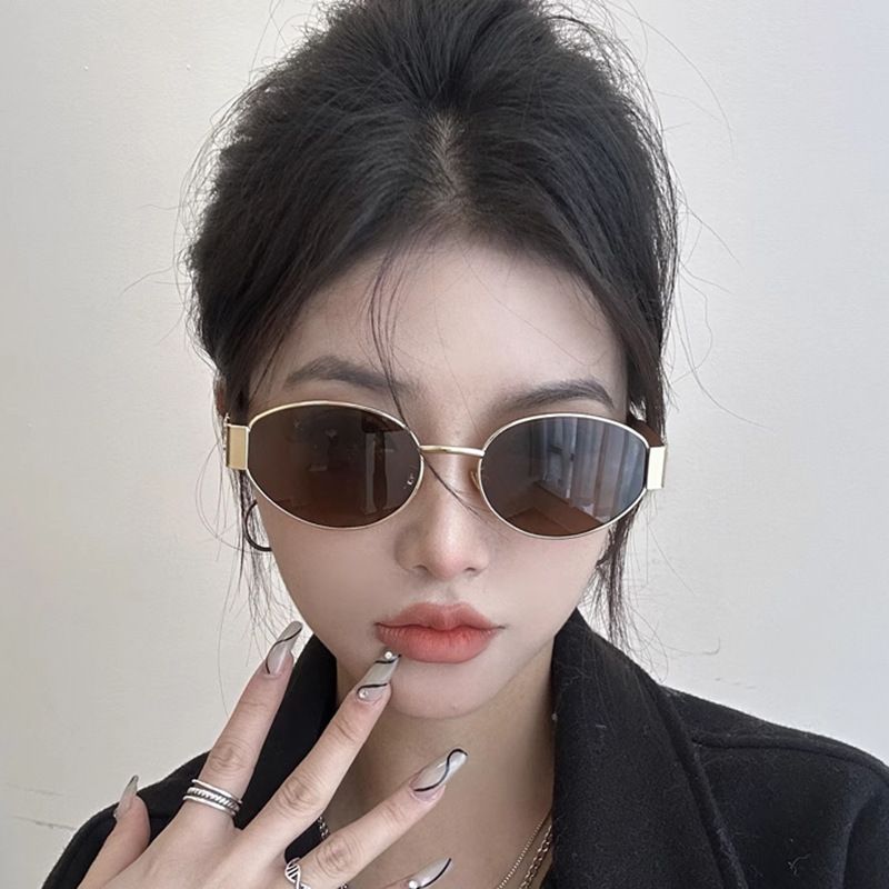 Retro New Small Frame Fashion Sunglasses Hong Kong Style Wear and Match Travel Sunglasses Full Frame Casual Elliptical Frame Glasses_voghion.com