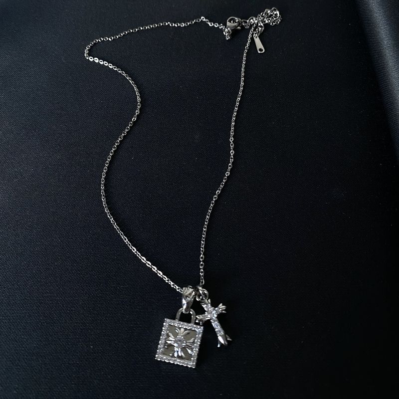 Collana con croce da donna, ciondolo in rame galvanizzato Premium Sense, croce in titanio, acciaio, catena per clavicola_voghion.com