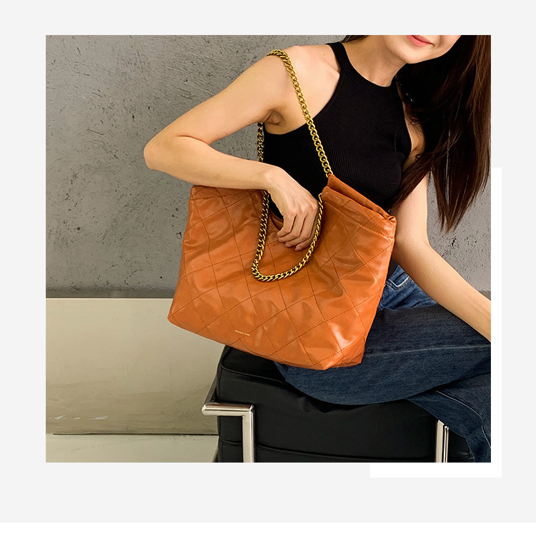 Nuova borsa semplice a mano con catena a rombo Borsa tote casual alla moda da donna Borsa estiva avanzata per ascelle 2023_voghion.com