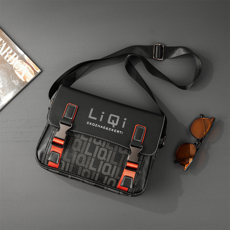 Schoudertas voor heren 2024 Nieuwe collectie Topkwaliteit horizontale lichte zakelijke buitentas, modieuze klassieke crossbodytas_voghion.com