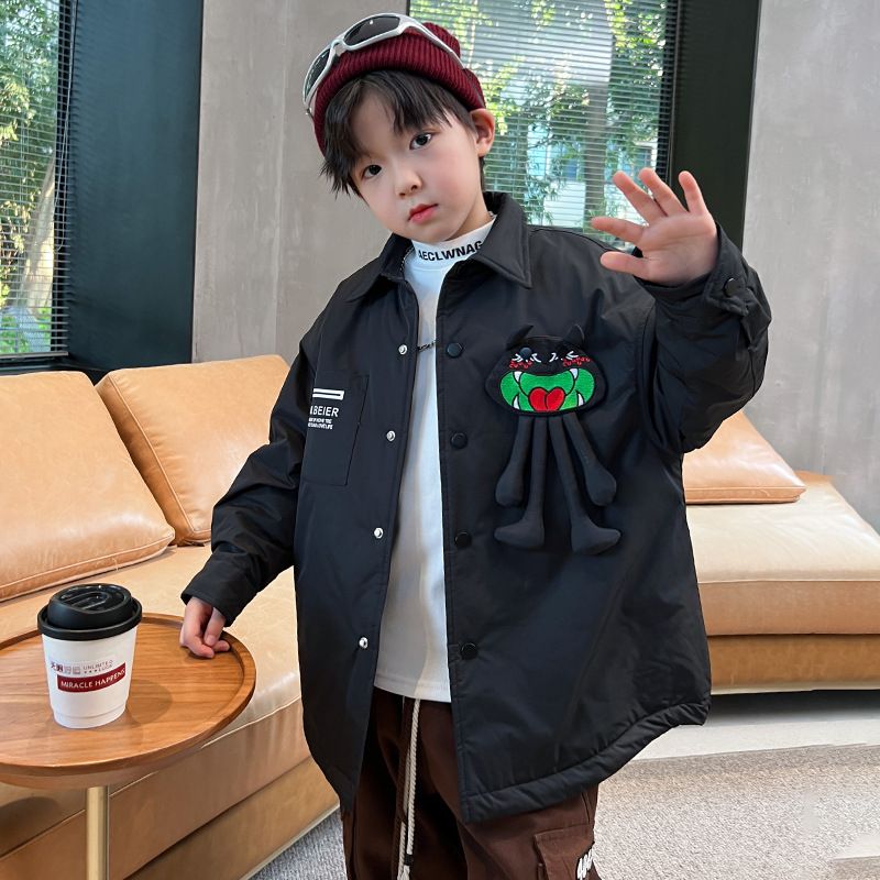 Schicken Sie eine schwarze Baumwolljacke für Jungen mit Puppe als Geschenk. Winterkleidung 2023, neue Hemdjacke. Sportliche Windjacke für Kinder_voghion.com